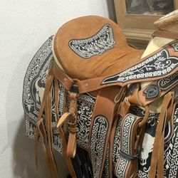 Saddle New
