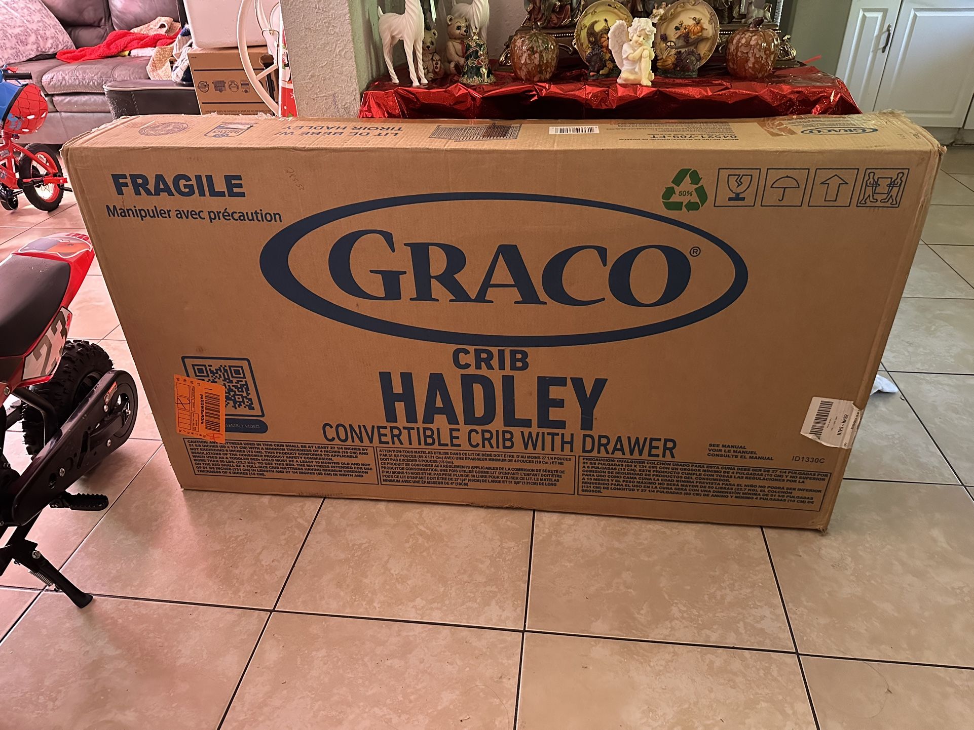 Baby Crib With Accessories 