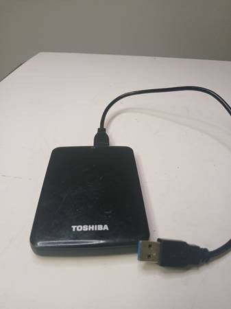 Toshiba HDTC710XS3A1 Canvio Connect 1TB Portable Hard Drive V73600-C