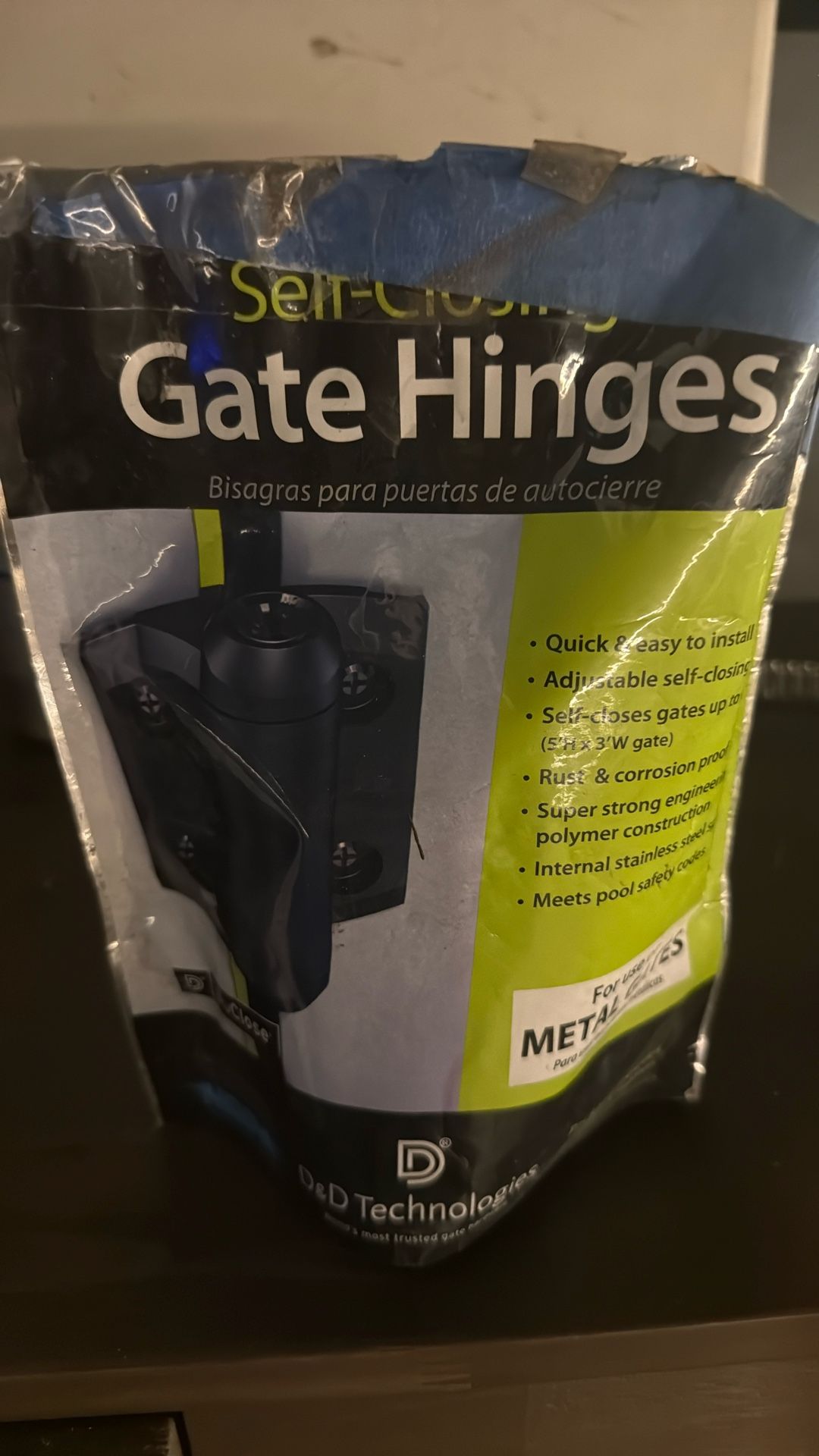 Self closing gate hinges for use on metal Gates
