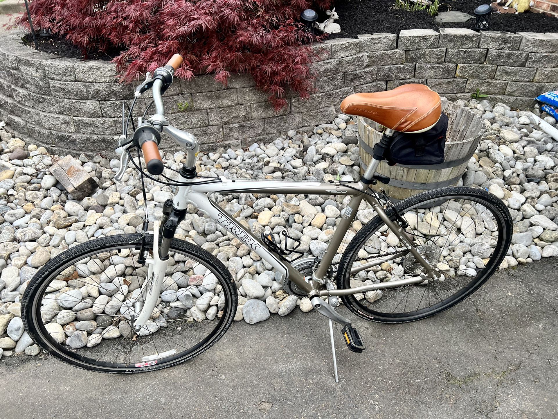 Trek bicycle 7200