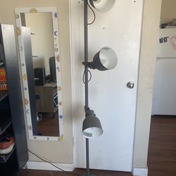 Gray 3 Light Bulb lamp that works amazing 