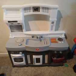 Kids kitchen set