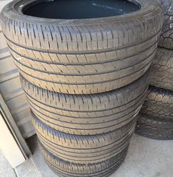 Goodyears 255/40/20 60%