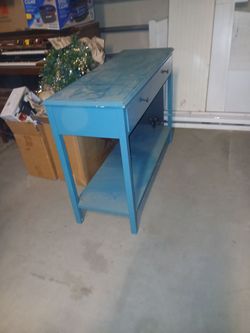 Desk entrainment good condition