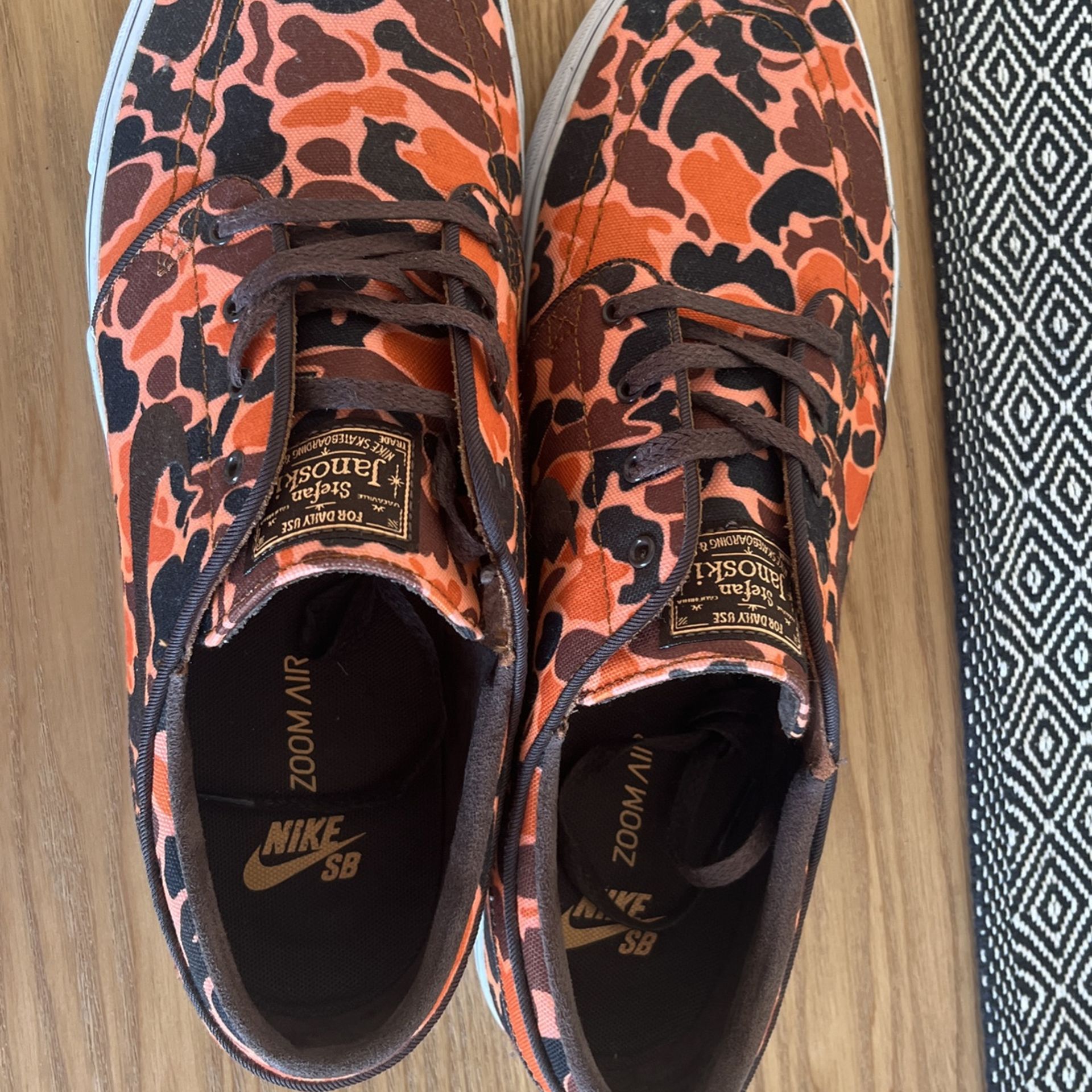 Nike sb janoski camo  and  white canvas skate shoes sale
