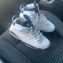 Midnight Navy Retro Jordan 6s