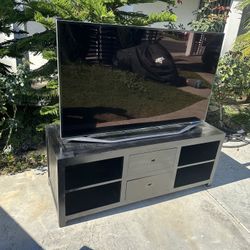 Samsung 60” Smart TV + Modern TV Stand