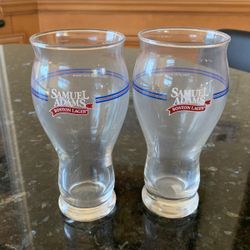 2 Beer Glasses 