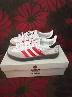 Hello kitty Adidas Gazelle size 7 1/2