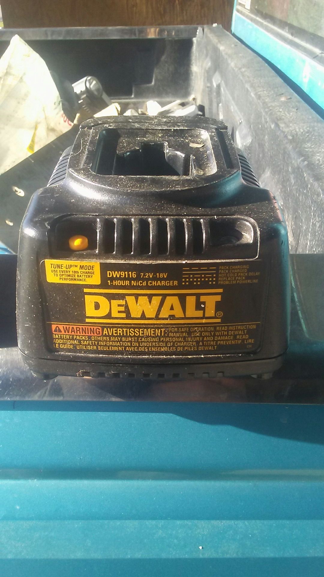 18v charger dewalt