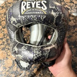 Snake Reyes headgear limit edition