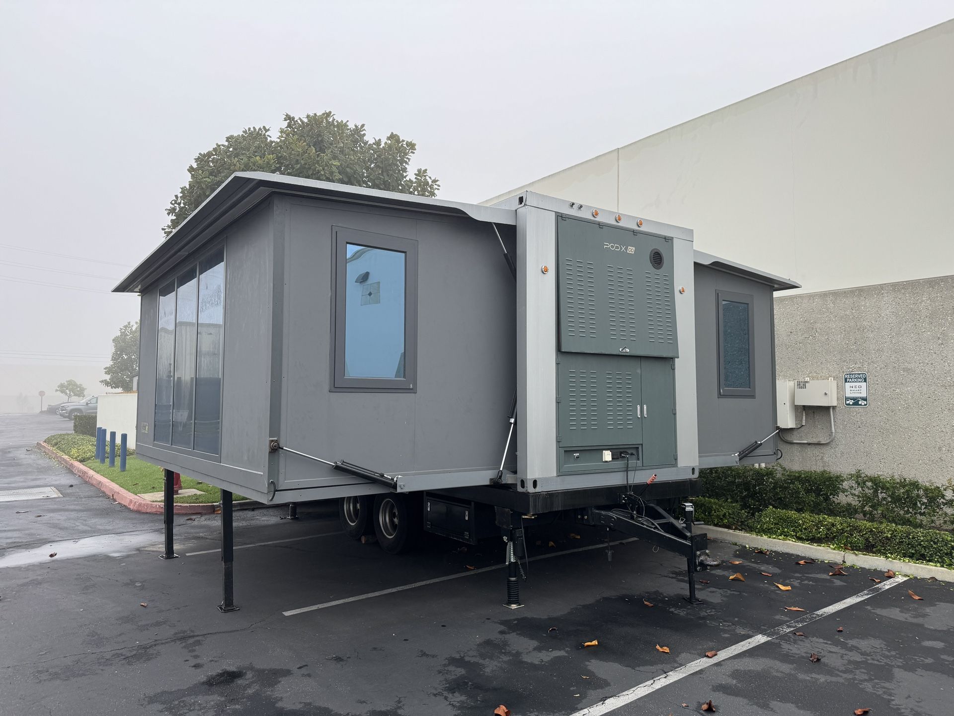 Electric Remote Control Tiny Home On Wheels ADU