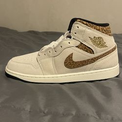 BRAND NEW MEN JORDANS….SIZE 9