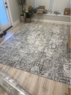 7’9” x 9’6” Modern Gray & Beige Area Rug – Excellent Condition $200 obo