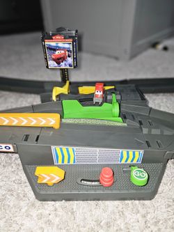 Disney Car Piston Cup Racetrack