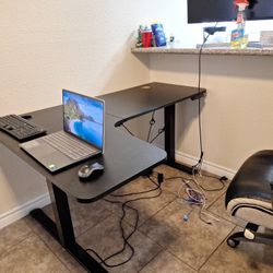 Eureka Adjustable Height Gaming Desk