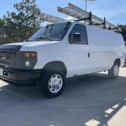 2012 Ford E-150