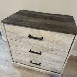 Free! Ashley Furniture Dresser | Broken drawer Tracks
