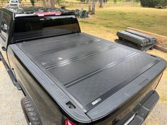 BAKFlip Hard Folding Tonneau Cover – Silverado 2500HD 6’10” Bed