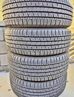 225 55 19 Goodyear Tires Con 80% de Vida Las 4