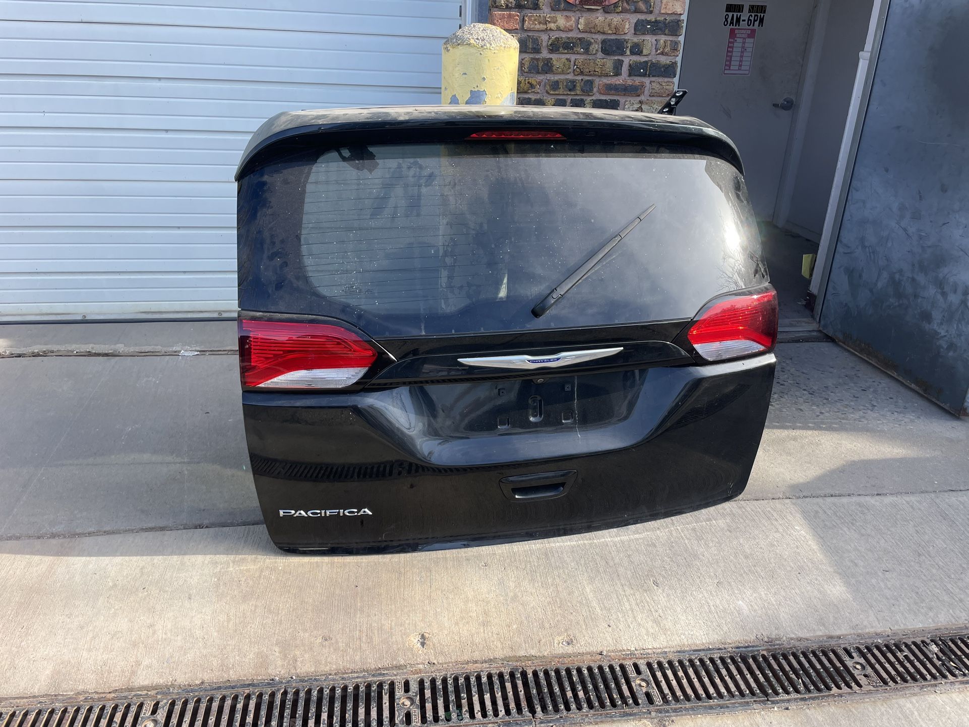 Chrysler Pacifica Tailgate Parts