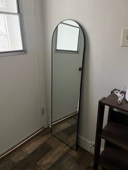 Rounded mirror