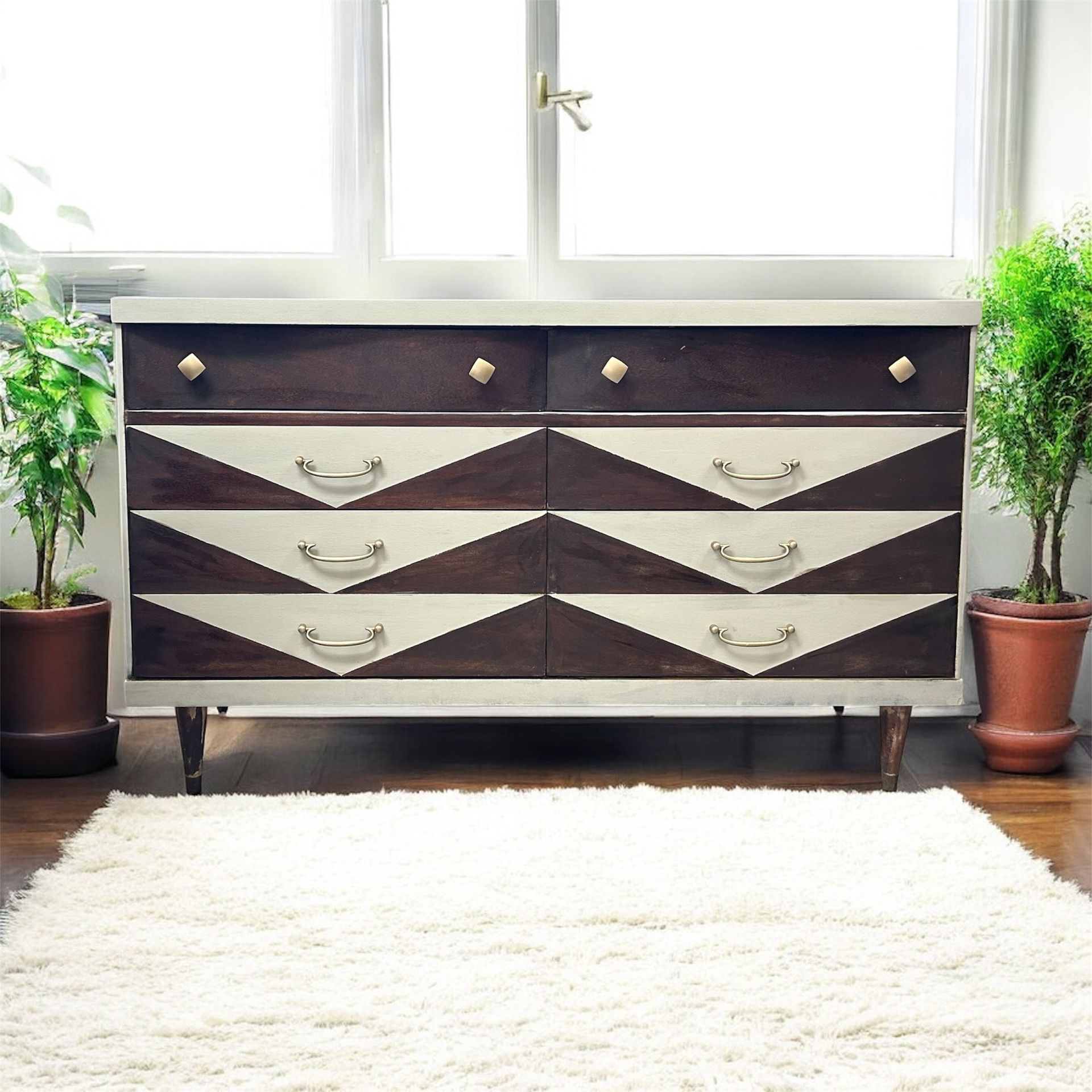 MCM / Bassett Furniture / Dresser / Solid Wood / Dovetail Drawers