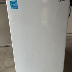 Arctic King 3.0 Cu. Ft. 19" Upright Freezer