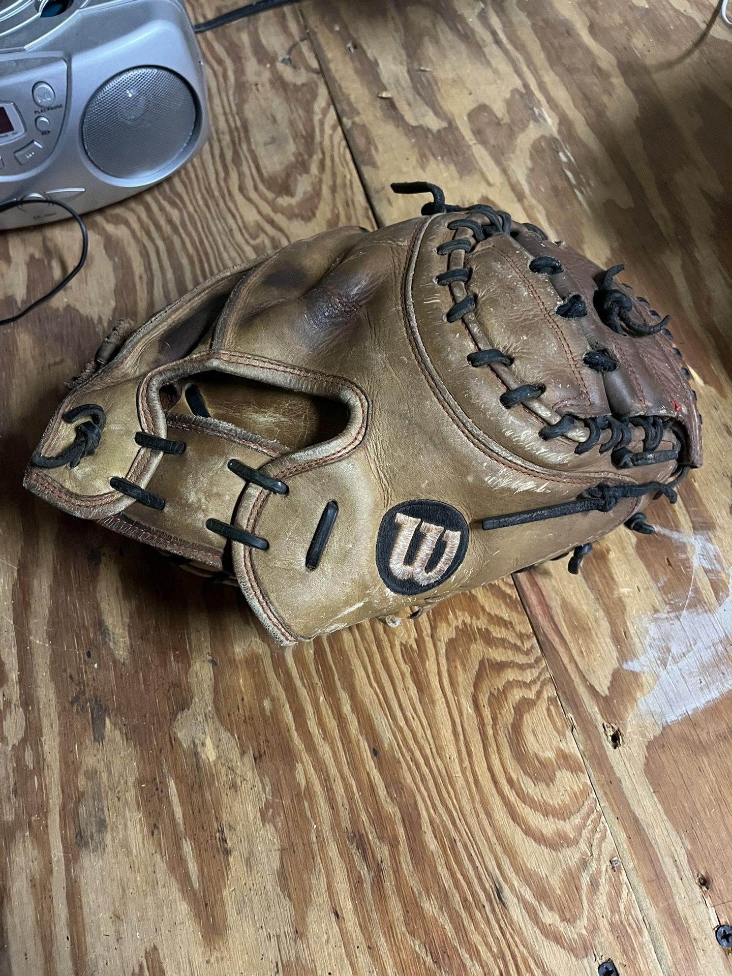 Wilson A2000 Catchers Mitt