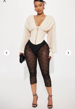 Fashion nova top size XL