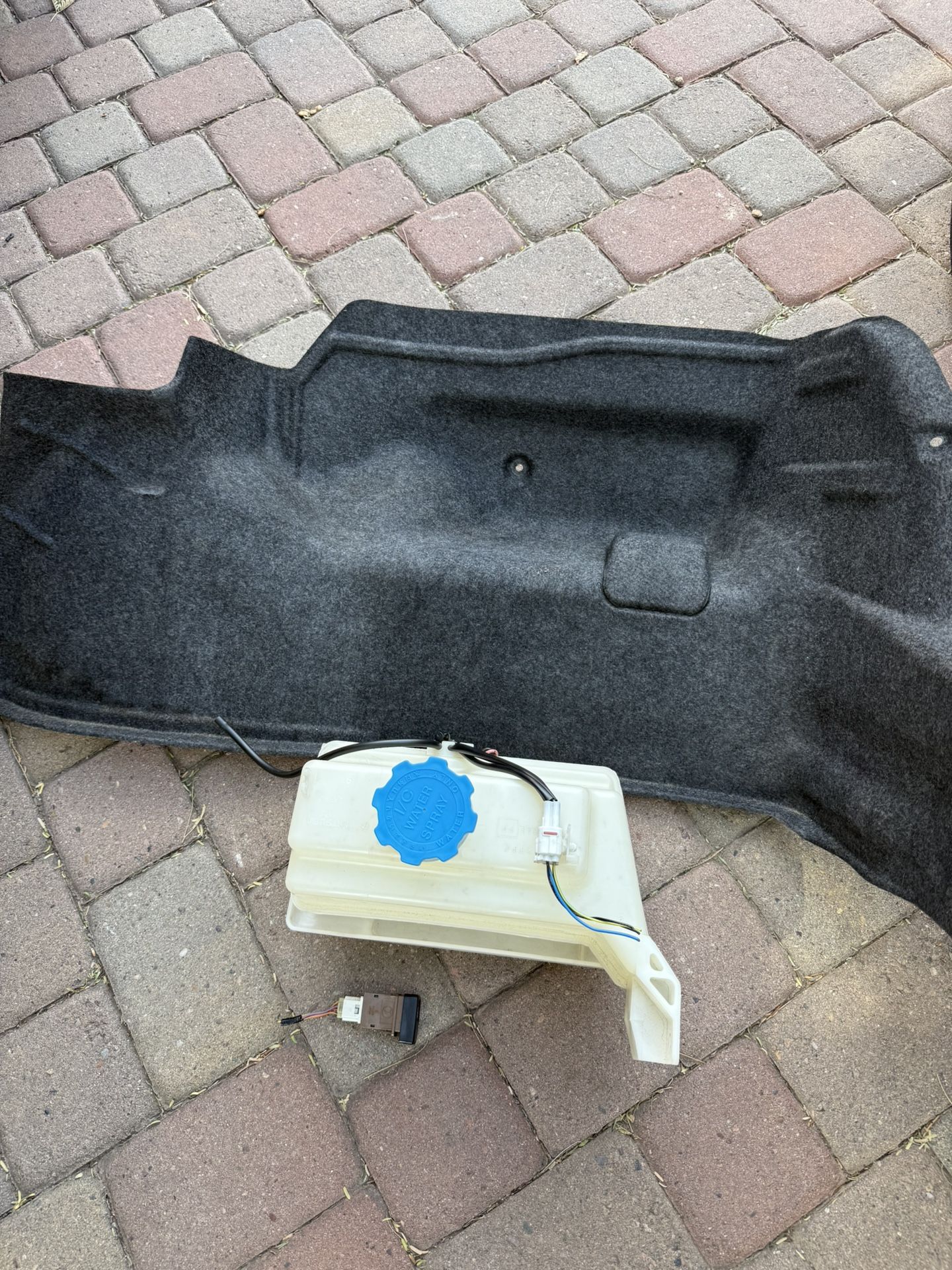 02-07 Subaru WRX STi intercooler sprayer tank and switch OEM TMIC FMIC