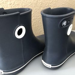 Crocs Woman Short Boots Size 6