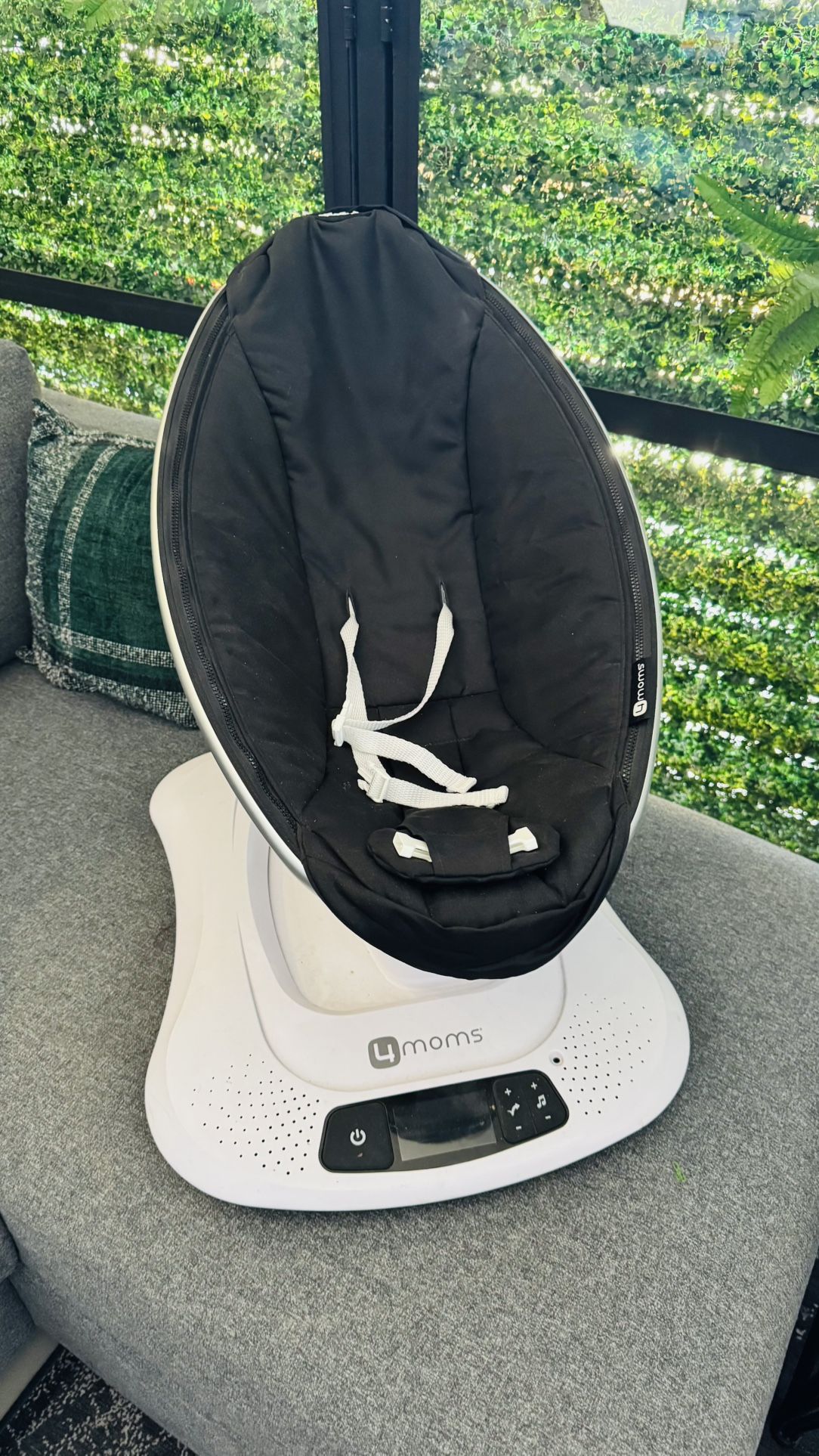 mamaRoo multi-motion baby swing