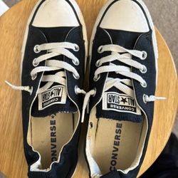 Woman’s Converse All Star Shoes Size 8