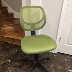 Green Amazon Basic Swivel Desk Chair