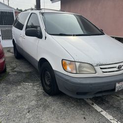 2003 Toyota Sienna