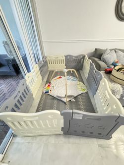 Play Pen And Play Gym 
