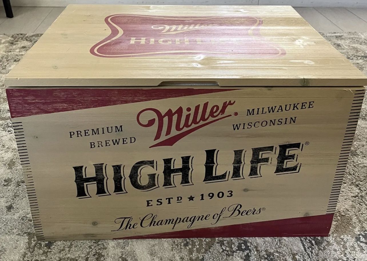 Miller High Life Wooden Chest Cooler With Leather Handles 24” x 18”1/2 x 14”1/2