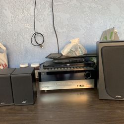 Receiver With 3 Speakers One Channel No Work $50