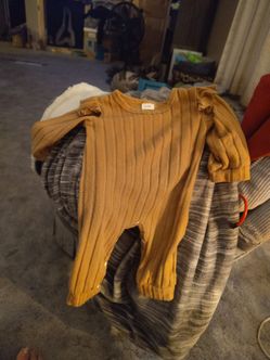 Baby jumpsuit 3/6 mos