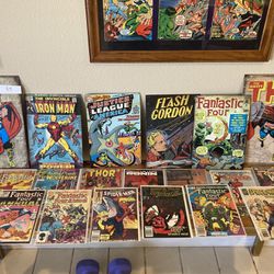 Old Vintage Marvel Comic Books Spider-Man Fantastic Four Metal Signs Mad Magazines 