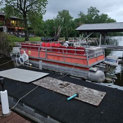 Pontoon Boat