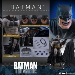 Hot Toys CMS024 Batman The Dark Knight Returns 1/6 Figure