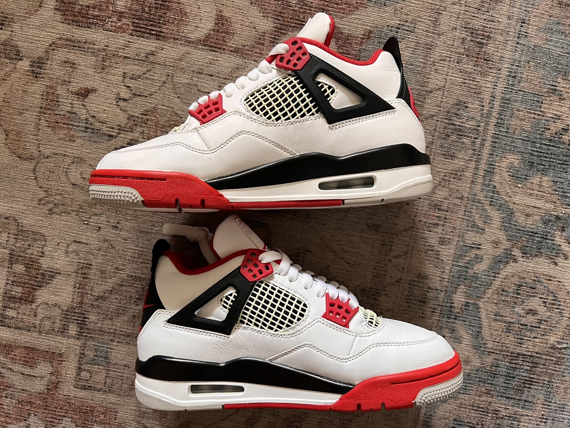 Jordan 4 Retro OG Fire Red (2020) GS Size 5Y/6.5W