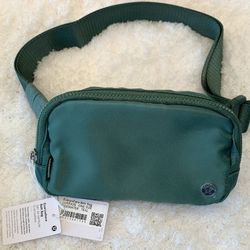 NEW! Lululemon Belt Bag 