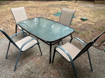 Patio Table and 4 Chairs