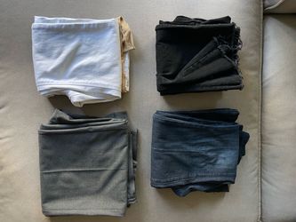 Pregnancy clothes bundle size S (4 pairs of pants, 2 dresses, 1 skirt)