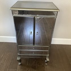 Nice Jewelry Dresser  