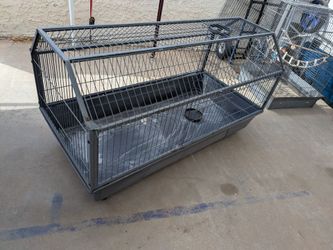 47 x 23 x 27h Rolling Pet Enclosure